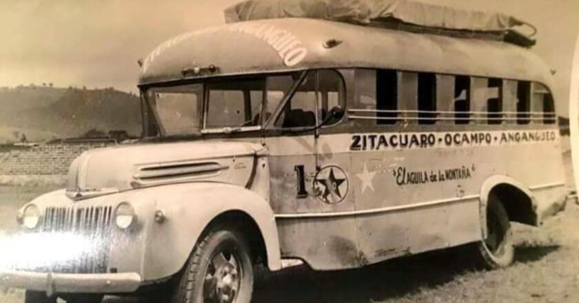 ¿Sabías que a finales de los años 30, la inauguración de las primeras rutas de autobuses en Michoacán transformó la región?