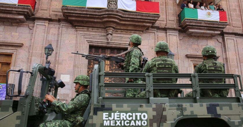 Celebración en Morelia: Desfile Conmemorativo por el 259 Aniversario de José María Morelos