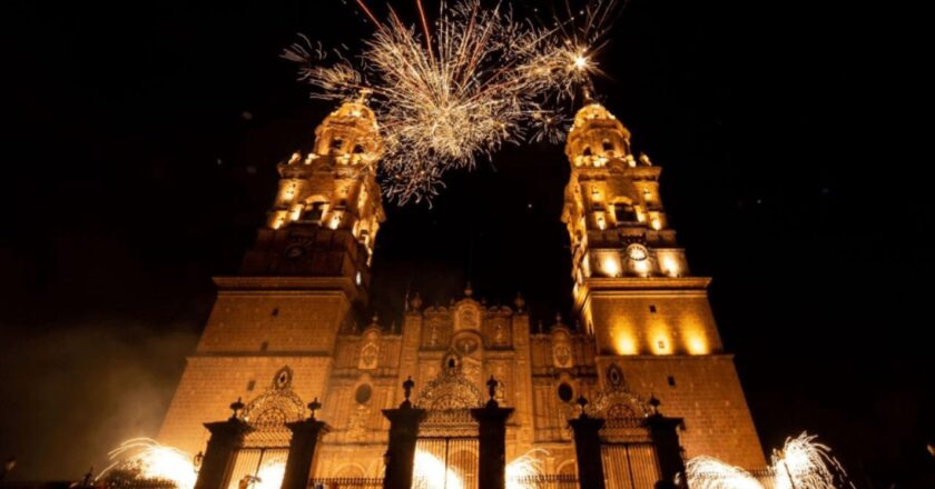 Morelia cierra 2024 con espectáculo navideño en la Catedral y el Templo de San Francisco