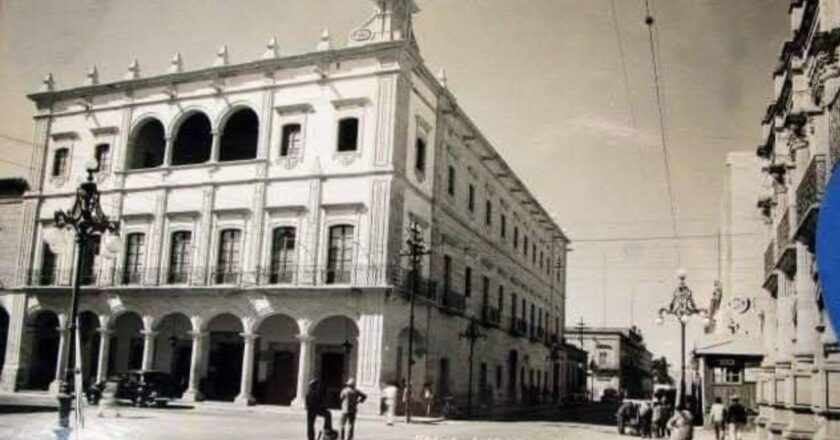 «CASA CARRILLO DE ALTAMIRANO»HOTEL VIRREY DE MENDOZA»