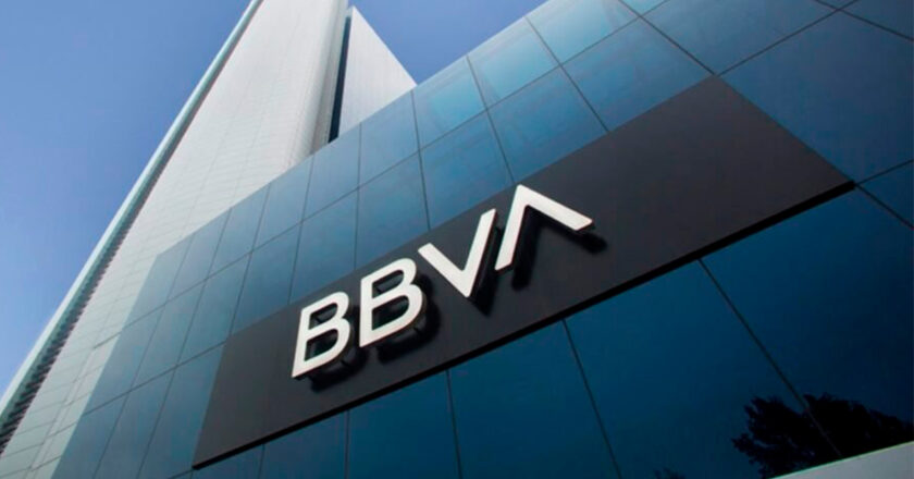 BBVA introduce un cargo de 192 pesos por reposición de la Tarjeta Azul